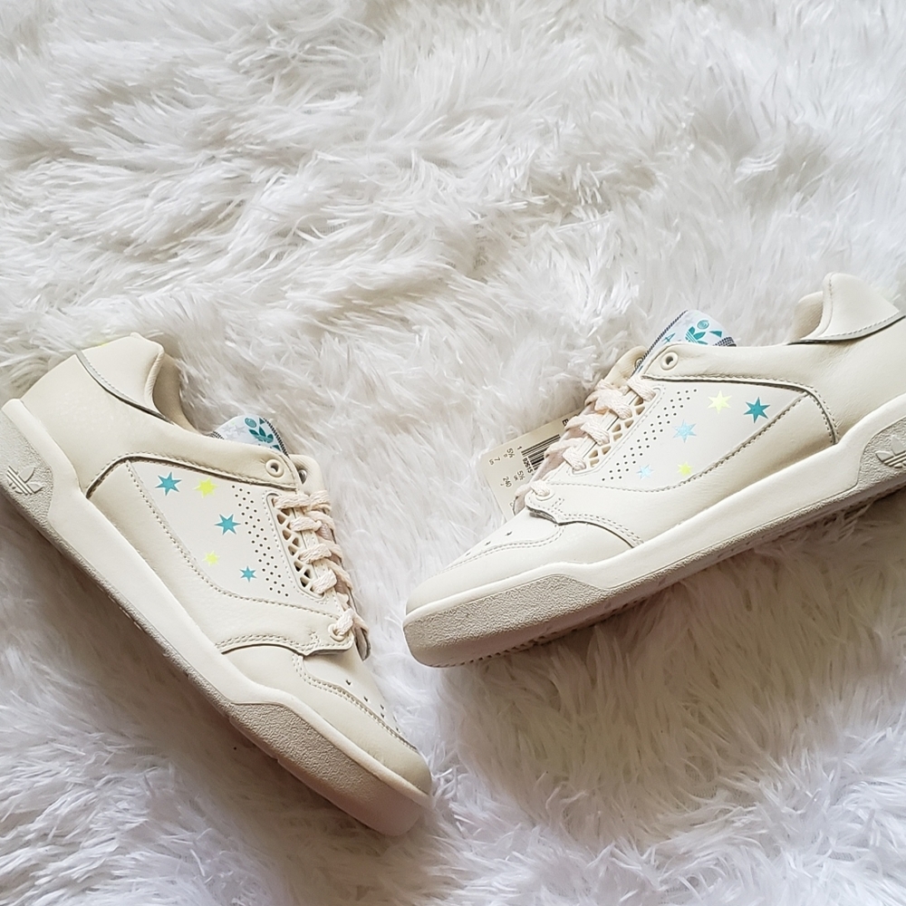 Wmns Adidas Slamcourt